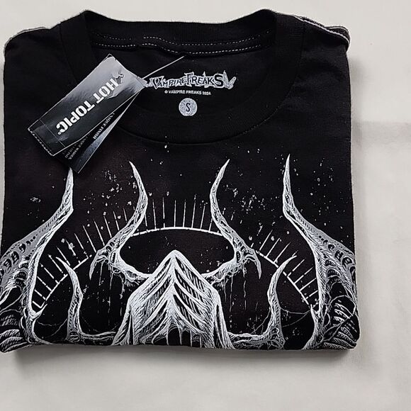 Vampire Freaks metal bat gothic castle red black shirt VampFreaks Small Unisex - Picture 9 of 9